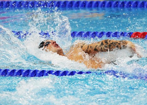 Main buoyed by final effort as he looks to favoured swim