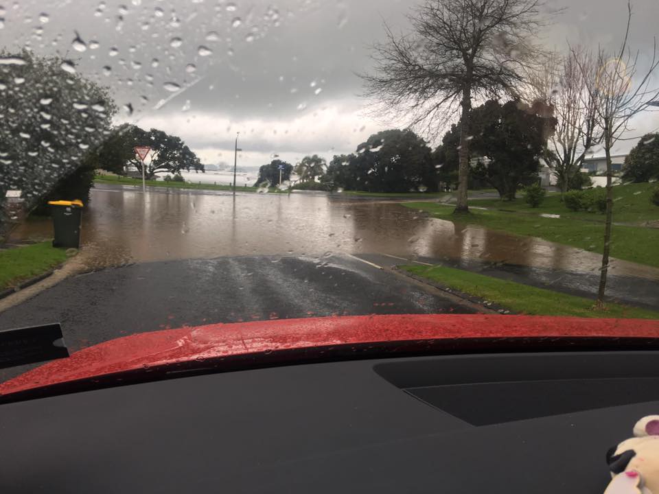 Flooding hits east Auckland
