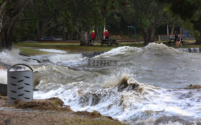 King Tide Cockle Bay0004