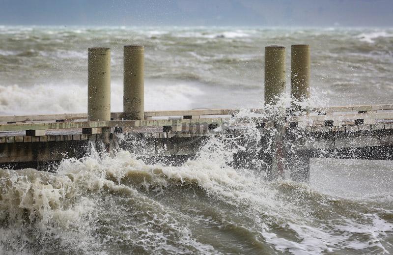 King Tide Maraetai0003