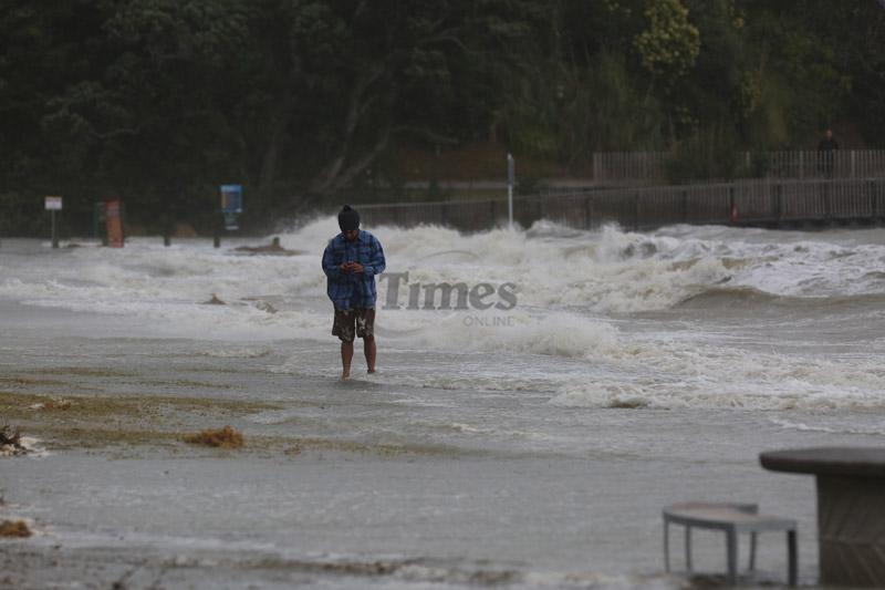 King Tide Maraetai0042
