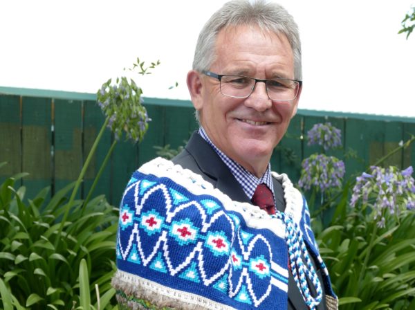 Cloak of honour for Pakuranga College principal