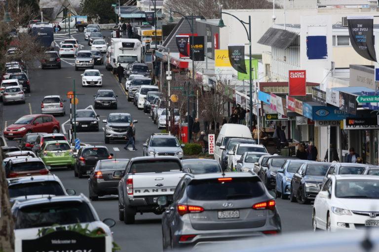 Police: Remember, Alert Level 3 restrictions continue this weekend