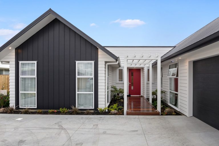 Childhood ‘dream home’ named among the Top 100 in NZ