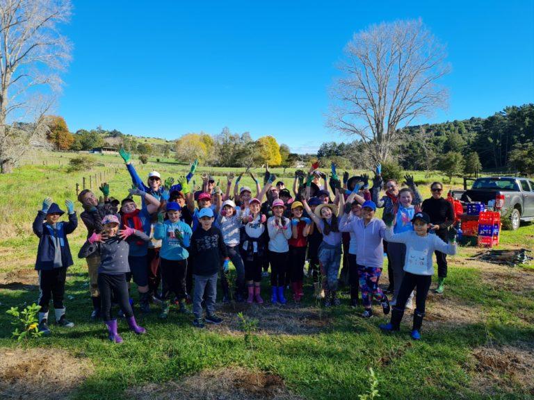 Students plant 800 native trees