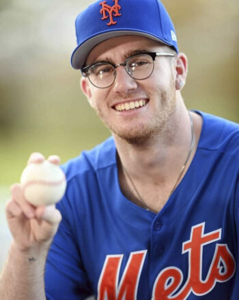 Local baseball star Elliot Johnstone signs with New York Mets