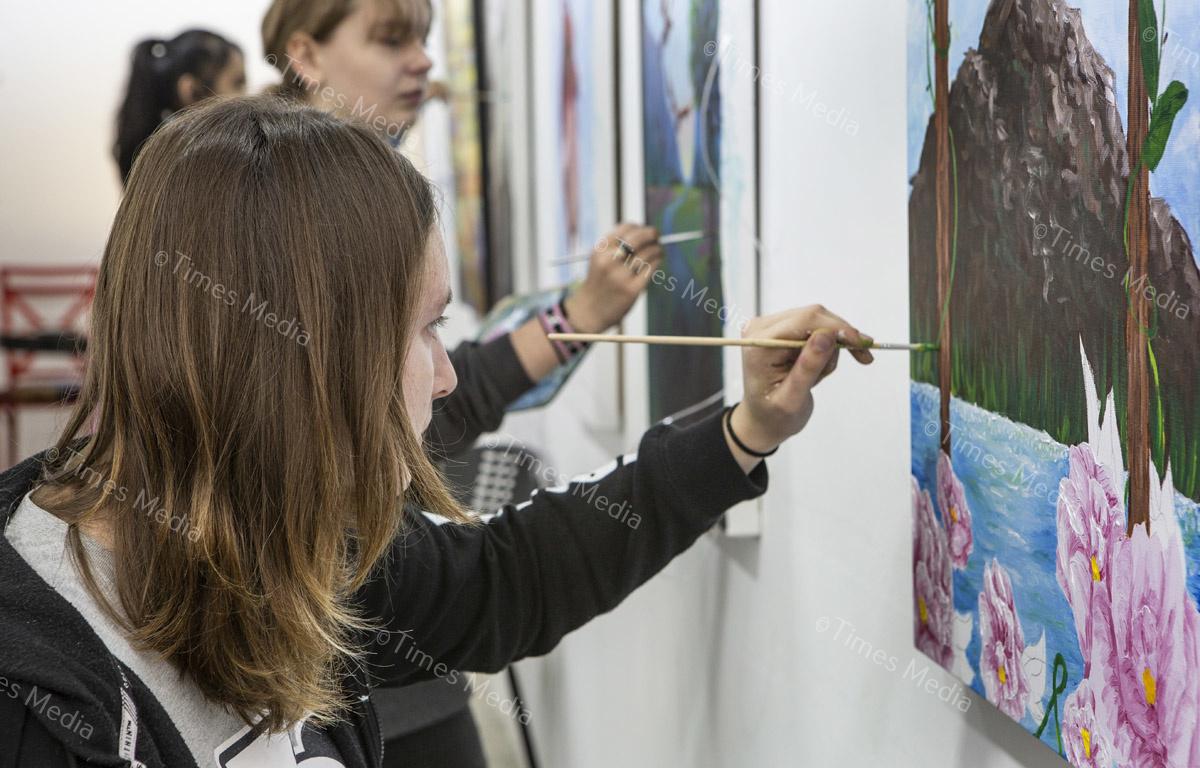 Art Lounge Inter-School Art Comp0015