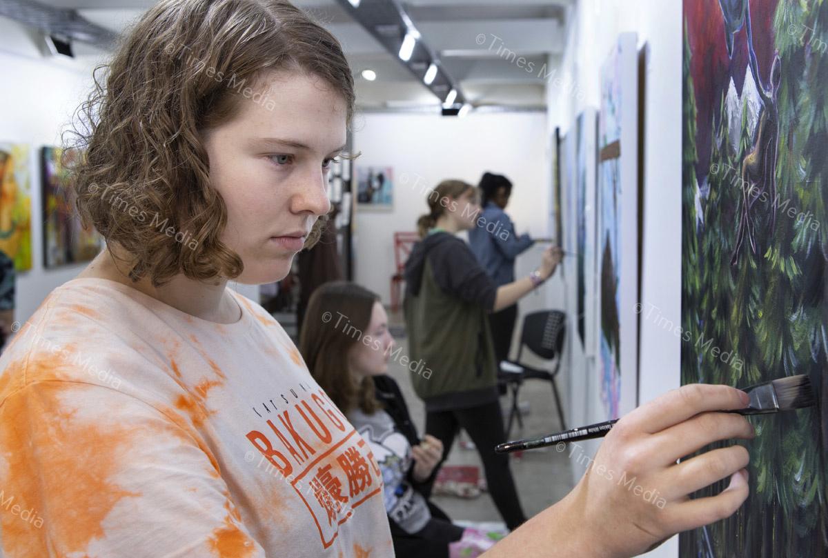 Art Lounge Inter-School Art Comp0016