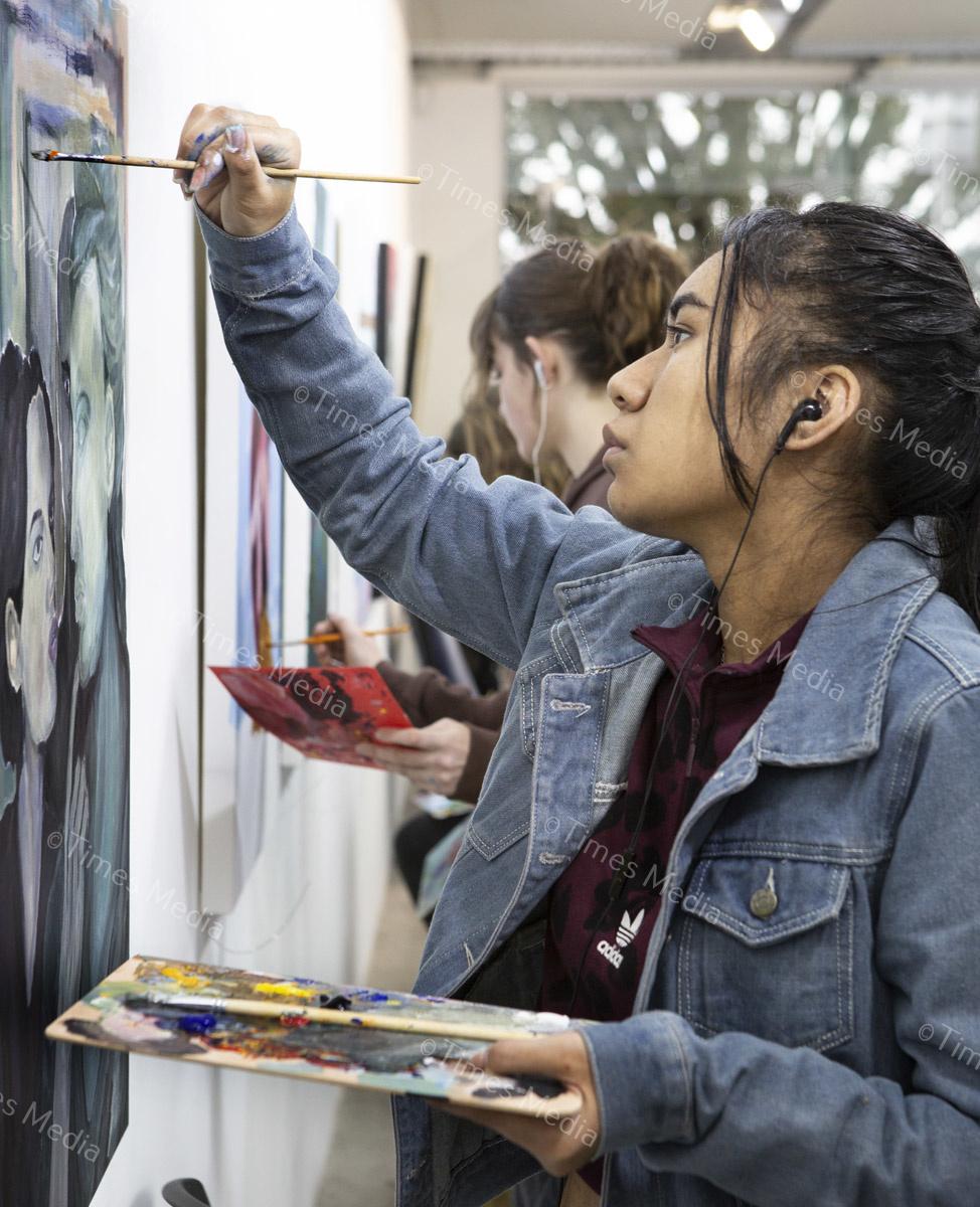 Art Lounge Inter-School Art Comp0024