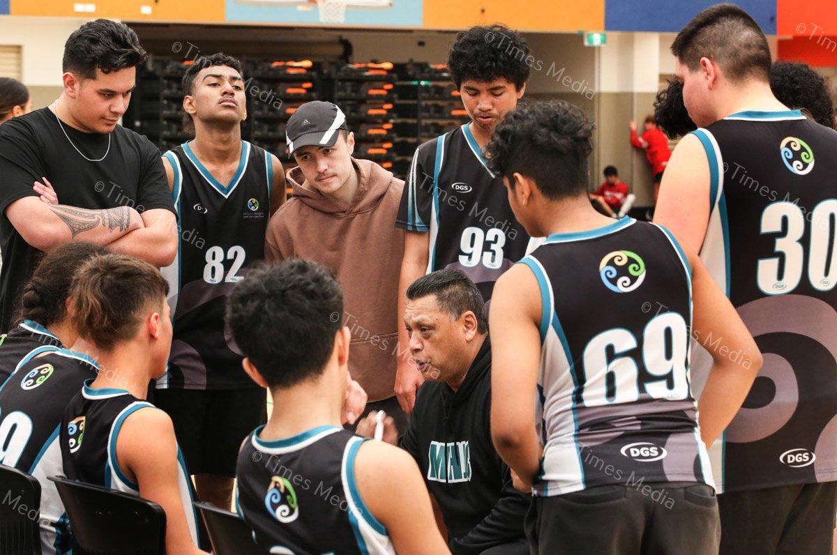 MHJC A Basketball Team0012