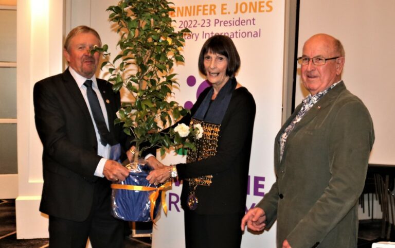 Howick Rotary glides into new year