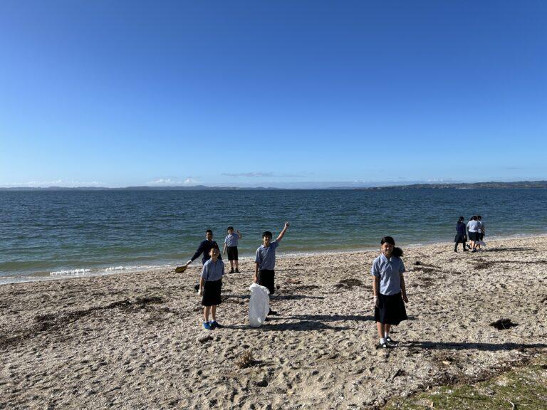 BBI Leos hit Eastern Beach for clean-up