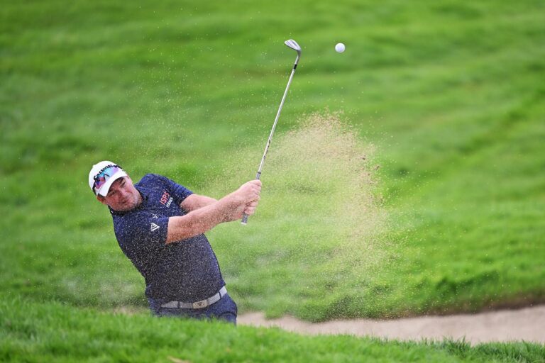 Fox nabs second and half-a-million bucks; world ranking rises