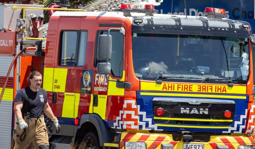 Major Auckland road closed following bus fire