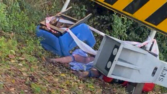 Mannequin’s legs mistaken for woman’s dead body