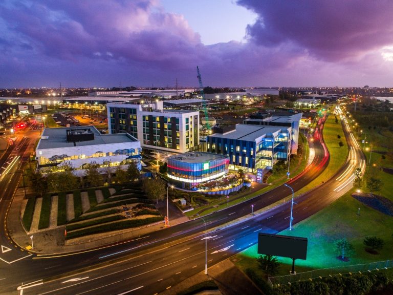 Auckland hotels – a tale of two cities