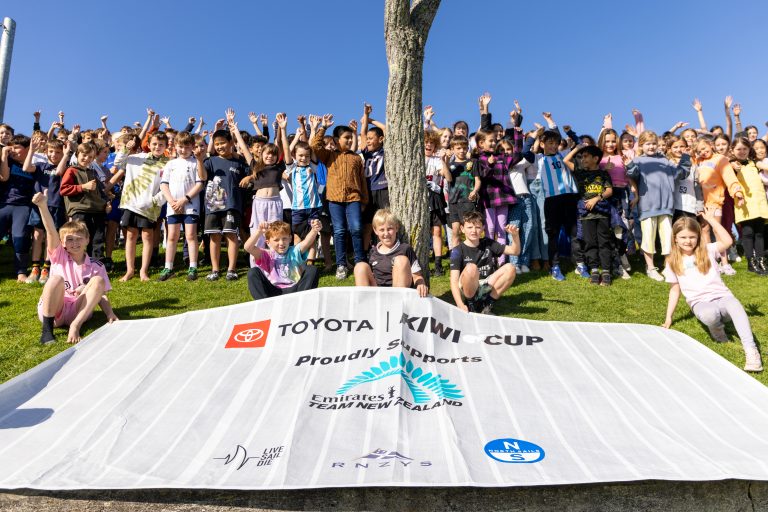 Auld Mug stops in east Auckland as part of Kiwi Cup Tour