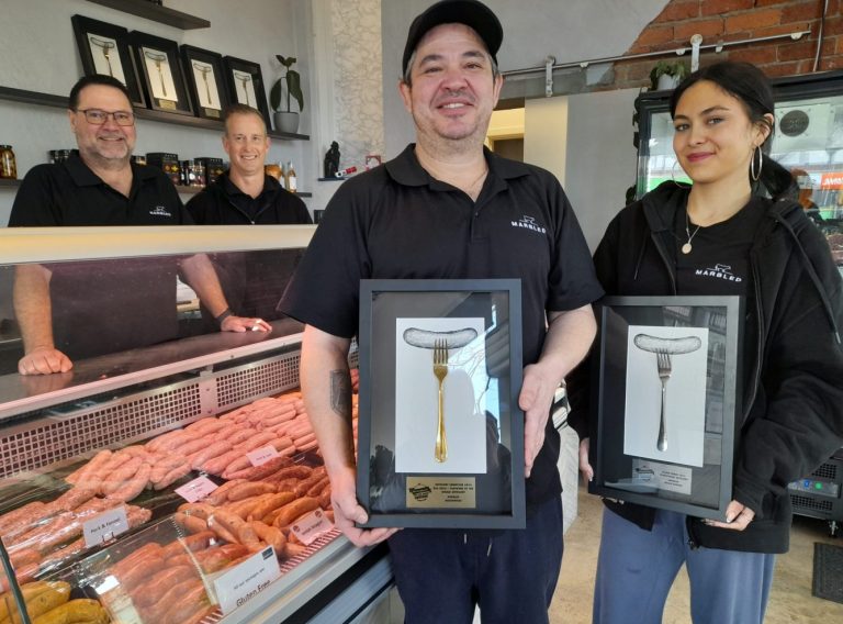 Delicious snarlers snag banger prizes