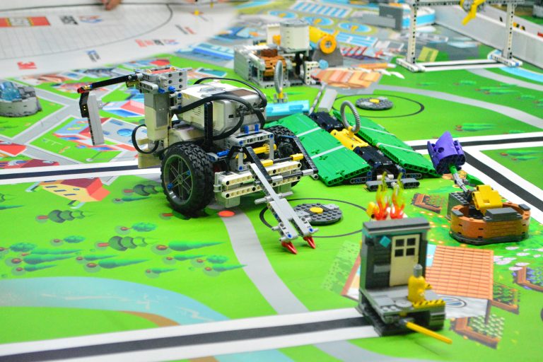 LEGO whiz kids get creative