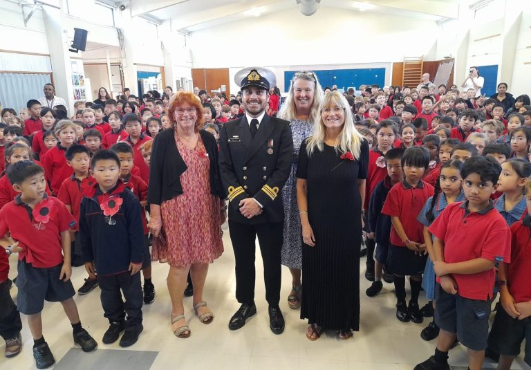 Young students express Anzac spirit