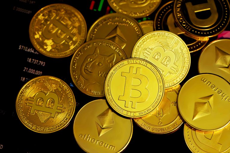 Man arrested in Auckland over $450,000,000 crypto theft