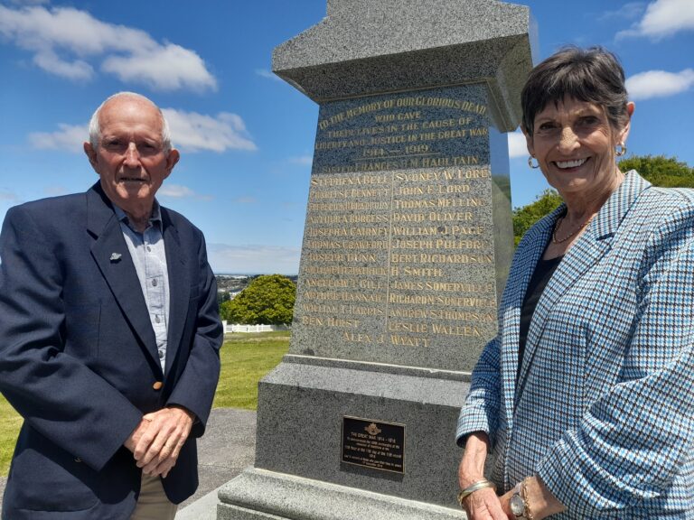 Howick RSA observing Armistice Day
