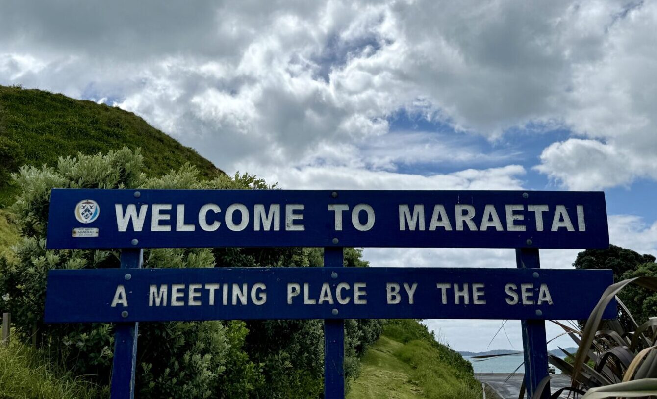 Walking Omana Regional Park to Duder Regional Park