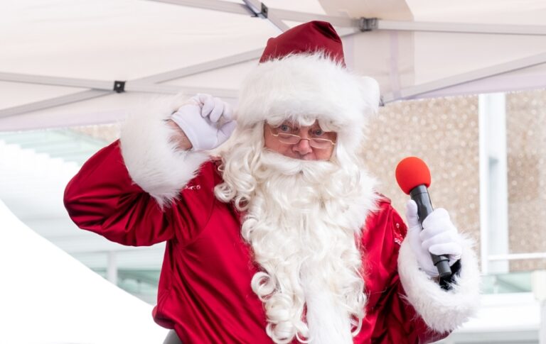 Plan your journey to Auckland’s Farmers Santa Parade