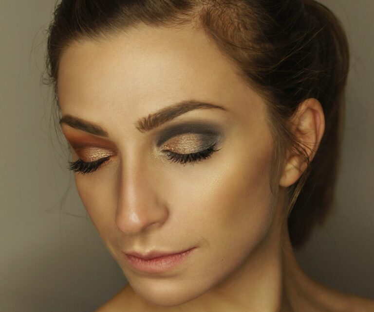 Bronzer vs contour – what’s the difference; right for you?