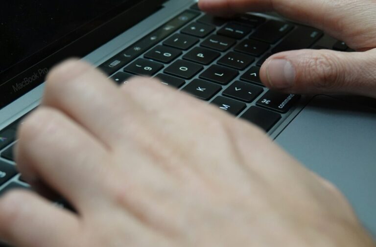 Officer’s nearly 3000 unauthorised police database checks